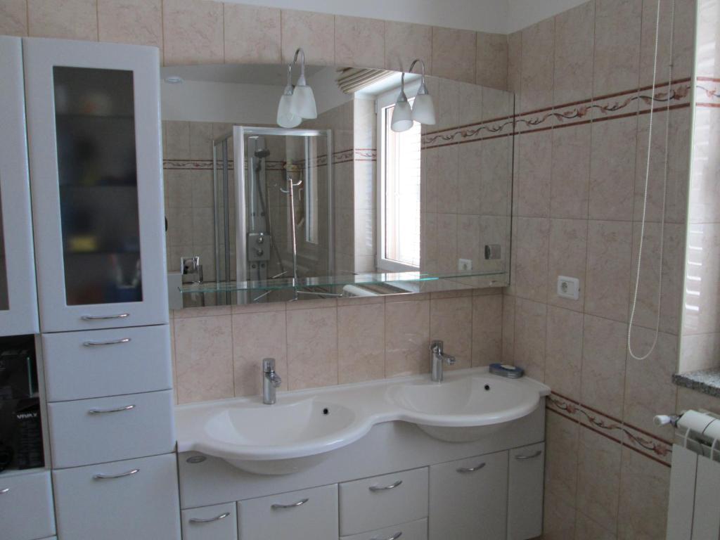 Apartments Villa Fernetich Premantura Room photo